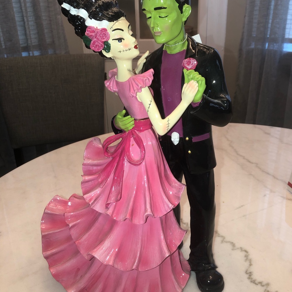 🖤👻 Pink & Black Dancing Couple Figurine- Frankenstein and Bride
